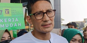 Marak Pencopotan Baliho Ganjar-Mahfud, Sandiaga Uno: Rekan-rekan PPP Jangan Cengeng