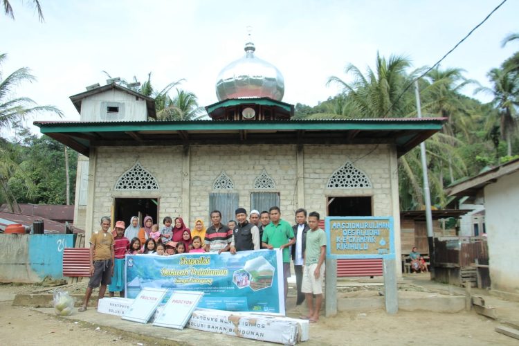 Di atas Air di bawah Air