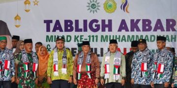 Puluhan Ribuan Orang Hadiri Tabligh Akbar Milad 111 Muhammadiyah di Masjid Raya Annur