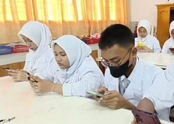 MODEL PEMBELAJARAN KECERDASAN BUATAN (ARTIFICIAL INTELLIGENCE) : IMPLEMENTASI, DAN TANTANGAN DALAM MEMBANTU MEWUJUDKAN PENDIDIKAN ABAD 21
