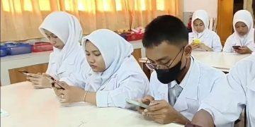 MODEL PEMBELAJARAN KECERDASAN BUATAN (ARTIFICIAL INTELLIGENCE) : IMPLEMENTASI, DAN TANTANGAN DALAM MEMBANTU MEWUJUDKAN PENDIDIKAN ABAD 21