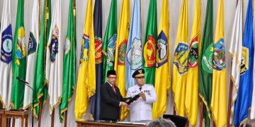 dilantik Mendagri di Jakarta, S.F. Hariyanto Sah Penjabat Gubernur Riau