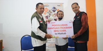 LAZISMU Pekanbaru Bantu Ibnu Sabil dari Tasikmalaya Menuju ke Makkah