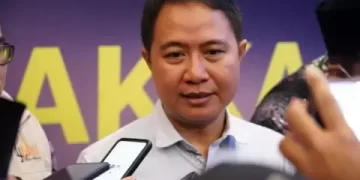 Beri Teladan, Dirjen PHU Hilman Latief Antre Daftar Tunggu Haji