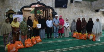 LAZISMU Pekanbaru Tebar Kado Bahagia Ramadhan untuk Lansia