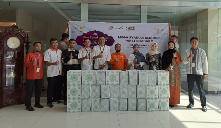 Bank Mega Syariah Percayakan ke LAZISMU Pekanbaru Pendistribusikan Sembako Kado Ramadhan