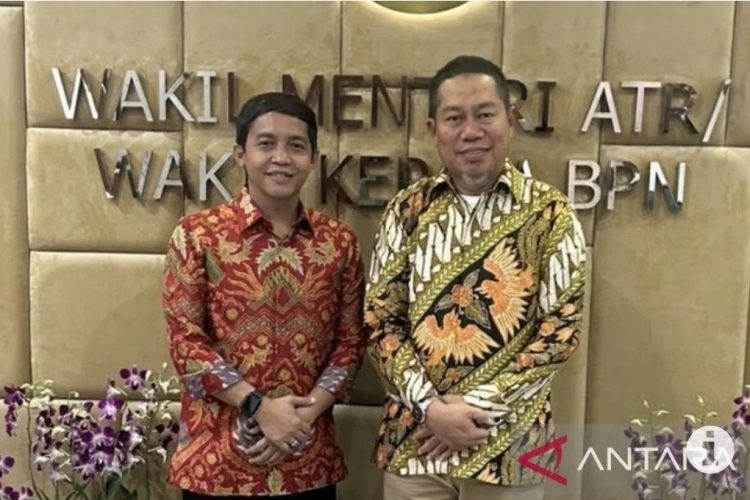 Wamen Raja Juli Antoni ATR/BPN RI dan Pj. Wali Kota Bima, HM. Rum, Bahas Percepatan Persub RTRW & Sertifikasi Lahan IAIN Bima