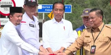 Presiden Jokowi Resmikan Tol Bangkinang-XIII Koto Kampar Senilai Rp 4,8 Triliun