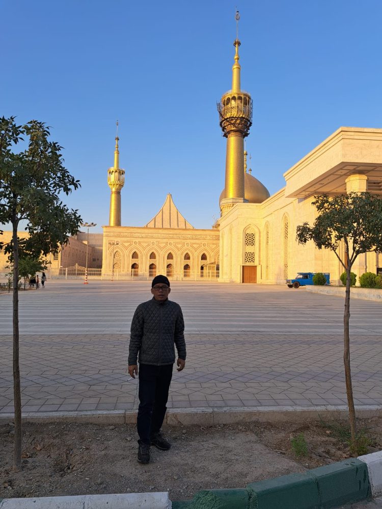Muhammad Adil Laska Mengunjungi Masjid Ali Khomenei di Teheran, Iran