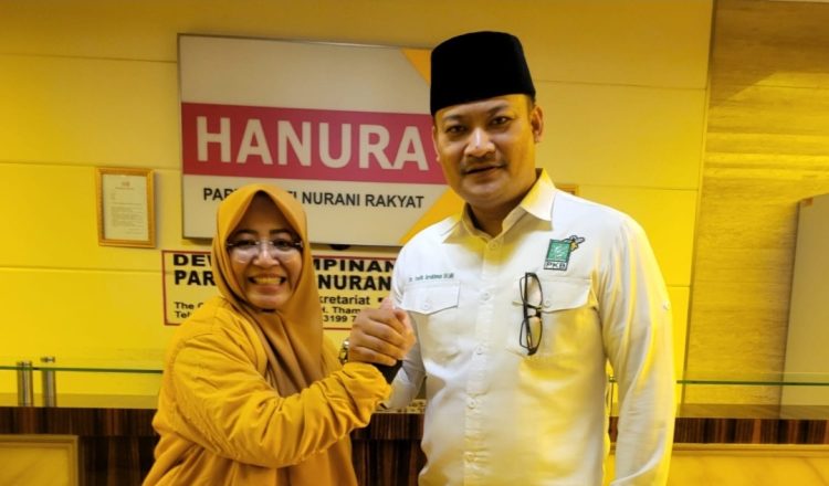 Partai HANURA dan PKB Resmi Usung Insiawati Ayus dan DR Taufik Arrakhman SH MH di Pilkada Kota Pekanbaru 2024