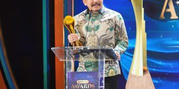 Jaksa Agung ST Burhanuddin Menerima Penghargaan Kategori ”Tokoh Penegak Hukum Humanis”