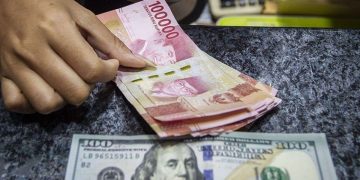 Rupiah Turun jelang Rilis Data Inflasi AS