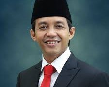 Kami Tetap Menyebutmu Toni, Pak Menteri