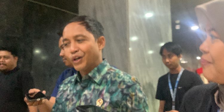 Raja Juli Antoni : Oh Bang Deddy Sitorus emang Orangnya Dewasa Sekali