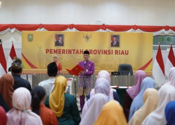 Pj Sekdaprov Riau Lantik 77 Pejabat Fungsional, Berikut Daftar Namanya