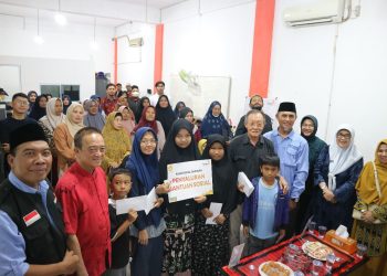 Optik Asean Beri Bantuan Melalui LAZISMU Pekanbaru