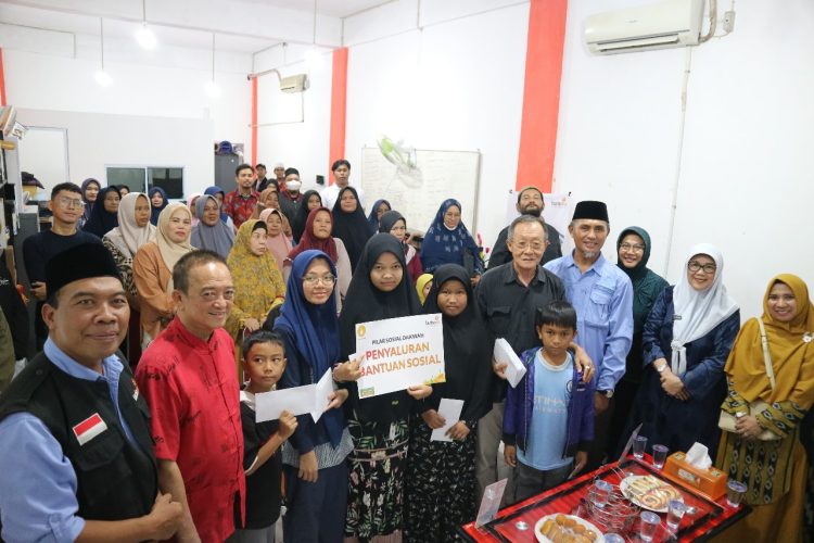 Optik Asean Beri Bantuan Melalui LAZISMU Pekanbaru