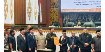 Syah ! Agung Nugroho – Markarius Anwar Pimpin Kota Pekanbaru