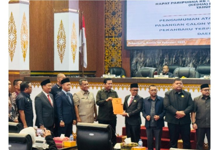 Syah ! Agung Nugroho – Markarius Anwar Pimpin Kota Pekanbaru