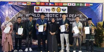 Siswa SMA Muhammadiyah 1 Palembang Raih Juara 1 Kompetisi Robot Internasional 2025 di Jeddah