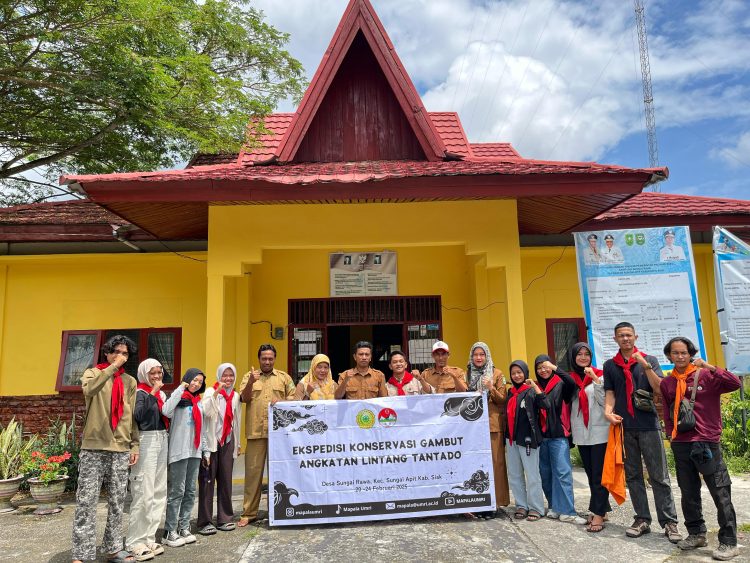 Ekspedisi Gambut Mapala UMRI: Petualangan Nyata di Tanah yang Rentan Terbaka