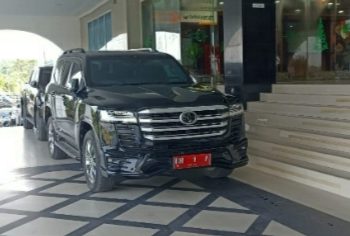 Walikota Pekanbaru Tak mau Pakai Mobil BM 1 A ,