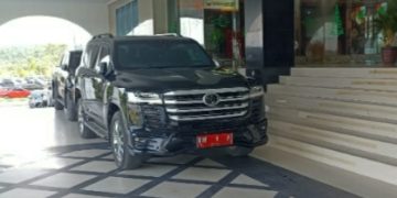 Walikota Pekanbaru Tak mau Pakai Mobil BM 1 A ,