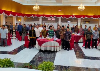 Gubernur Riau Abdul Wahid Terpilih Menjadi Ketua Umum Masyarakat Ekonomi Syariah (MES) Riau 2025-2028