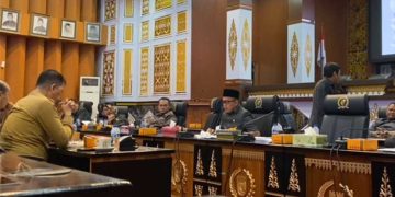 Rapat Banggar: Ketua DPRD Pekanbaru Minta Anggaran Mobil Dinas Dicoret dari APBD 2025