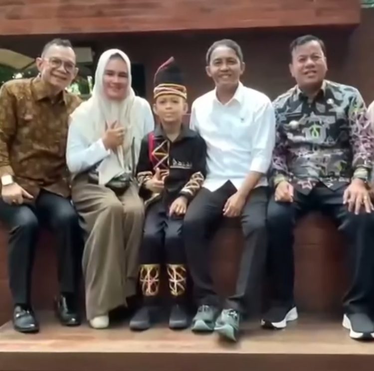 Raja Juli Antoni Pastikan Hadir di Pembukaan Pacu Jalur 2025, Komit Jaga Hutan Adat Kuansing
