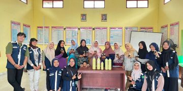 Mahasiswa KKN UIN Suska Riau Adakan Pelatihan Pembuatan Sabun Cuci Piring dari Jeruk Nipis dan Daun Pandan