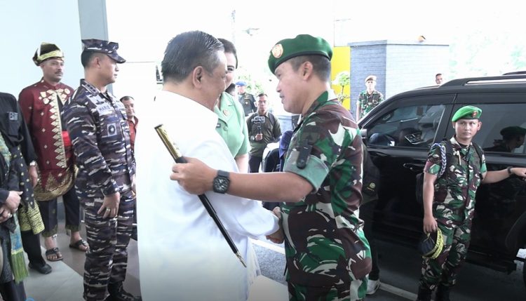 WaGub Riau Sambut Kedatangan Pangdam XIX/Tuanku Tambusai
