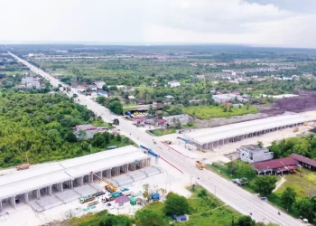 Proses Penyambungan Jembatan Tol Lingkar Pekanbaru, Jalan Pekanbaru-Bangkinang Buka Tutup