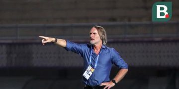 Duel Pelatih Dewa United Vs Persita: Jan Olde Riekerink dan Carlos Pena Berjuang Akhiri Puasa Kemenangan