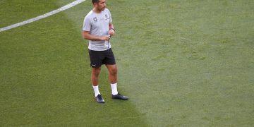 Baru 5 Bulan Bekerja di Liverpool, Giovanni van Bronckhorst Diprediksi Bakal Jadi Pelatih Timnas Indonesia