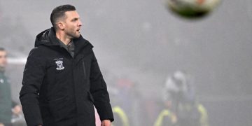 Tak Hanya Alex Pastoor, Pelatih Dean James Juga Siap Bersaing Menuju Kursi Pelatih Ajax Amsterdam
