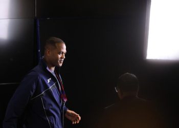 Sudah Tak Lagi Latih Timnas Indonesia, Patrick Kluivert Temui John Terry di UEFA Youth League