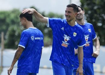 BRI Super League : Pelatih Fisik Persib Ungkap Kondisi Thom Haye dan Eliano Reijnders yang Baru Tiba di Bandung