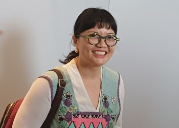 Wamen Stella: Mau Anak Pintar, Jangan Jawab Anak dengan “Enggak Usah Tanya-tanya”