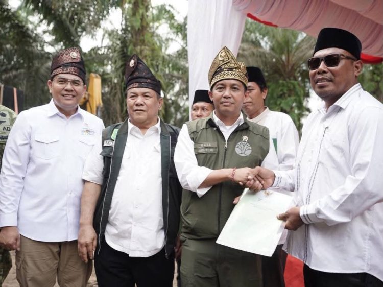 Pemprov Riau Dukung Penuh Raja Juli Antoni, Relokasi dan Pemulihan Taman Nasional Tesso Nilo