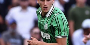 Penyebab Sassuolo Kalah 0-2 dari Como 1907: Penampilan Solid Jay Idzes Rusak karena Kesalahpahaman!