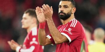 Arne Slot Buka Alasan Kembali Cadangkan Mohamed Salah