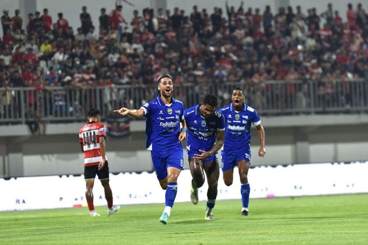 Hasil Madura United vs Persib Bandung di Super League 2025-2026: Thom Haye Cetak Gol, Maung Bandung Menang 4-1
