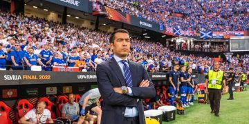 Adu Gaji Calon Pelatih Timnas Indonesia Giovanni van Bronckhorst dengan John Herdman, Bak Langit dan Bumi