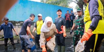 Walkot Agung Lanjutkan Gotong Royong Serentak, Minta RT-RW Terlibat Langsung