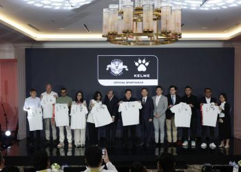 John Herdman Sumringah dengan Apparel Baru Timnas Indonesia: Membawa Semangat Positif!