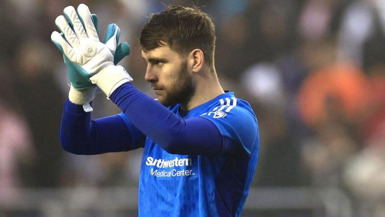 Setelah Bantah Bakal Gabung Persib, Maarten Paes Kini Didekati Ajax Amsterdam