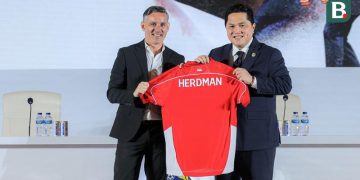 John Herdman Resmi Diperkenalkan ke Publik, Ketum PSSI: Semoga Cepat Adaptasi, Mari Bikin Bangga Indonesia