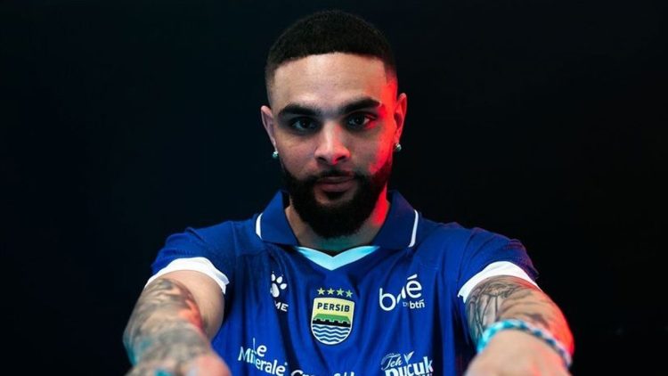 Bojan Hodak Siapkan Perlakuan Khusus untuk Layvin Kurzawa, Belajar dari Kasus Federico Barba dan Stefano Beltrame