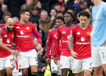 Tantang Arsenal, Michael Carrick Siapkan 20 Pemain untuk Perkuat Manchester United